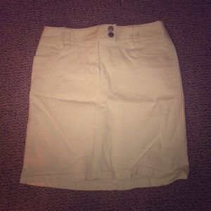 White denim skirt
